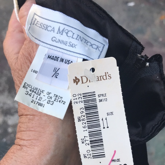 Vintage Jessica McClintock off shoulder velvet gown - Picture 11 of 16